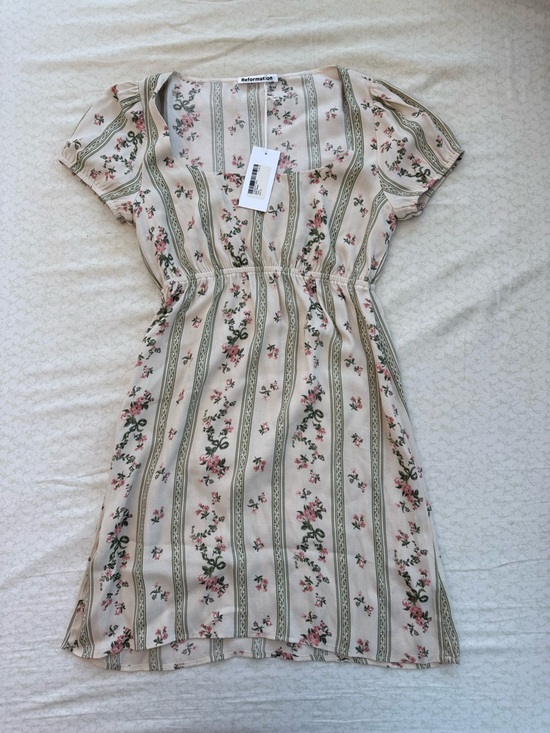 Reformation Dresses & Skirts - Reformation Floral Zello Dress💐